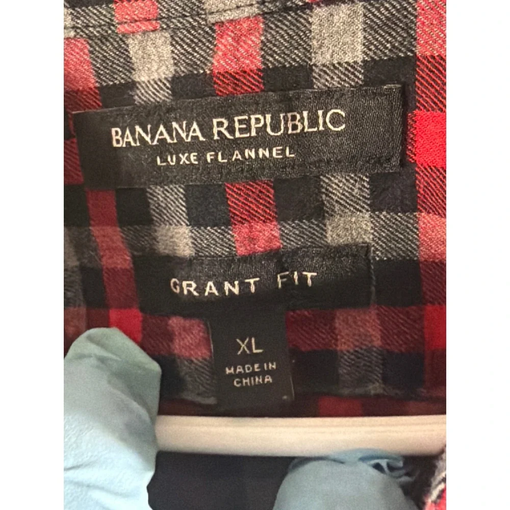 Banana Republic Luxe Flannel Shirt Mens XL Red Grey Grant Fit Plaid Button Down